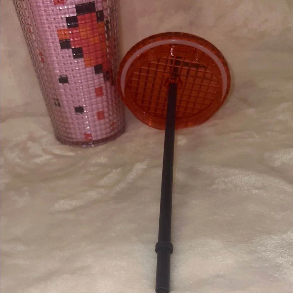 Starbucks 2025 Pixel Grid Heart Cold Cup Venti 24oz Pink Red NWT